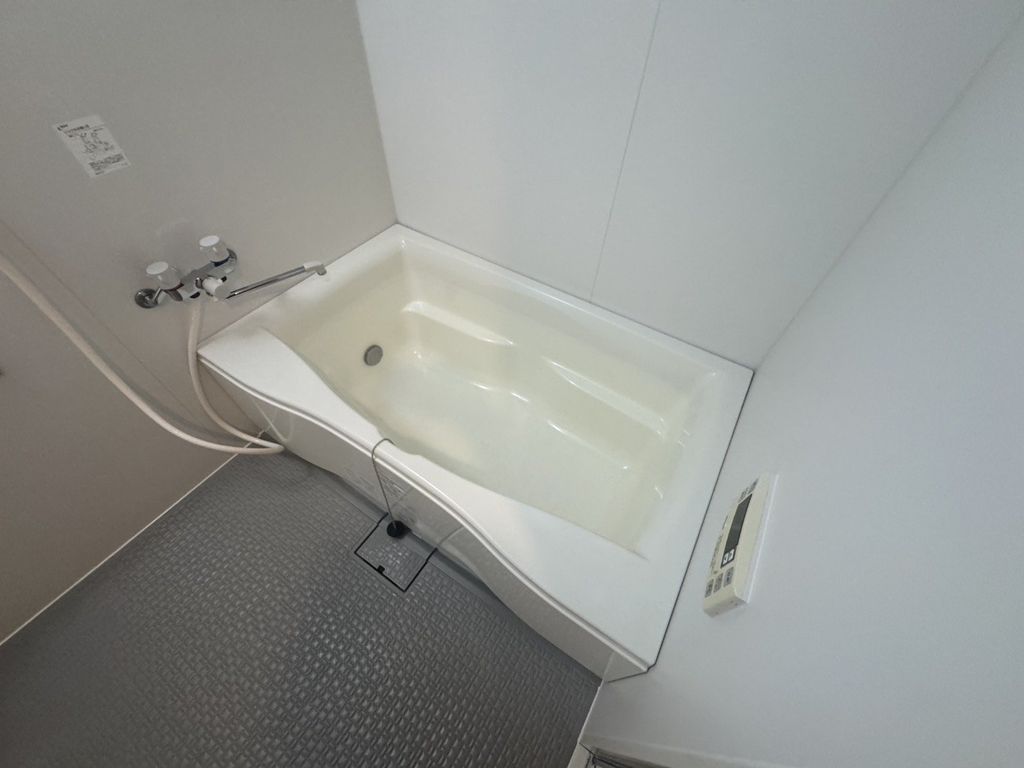 バス・シャワールーム　エントランス