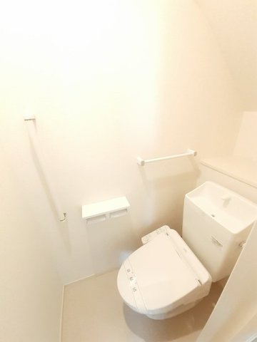 トイレ　ゆったりとした空間のトイレです
