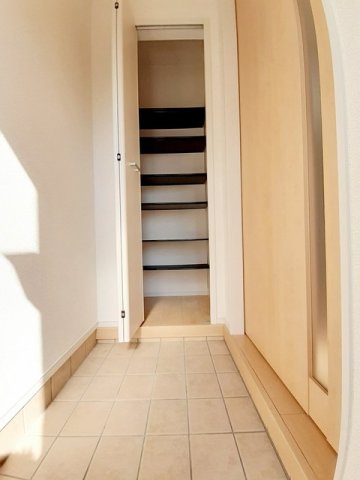 玄関　明るい玄関です