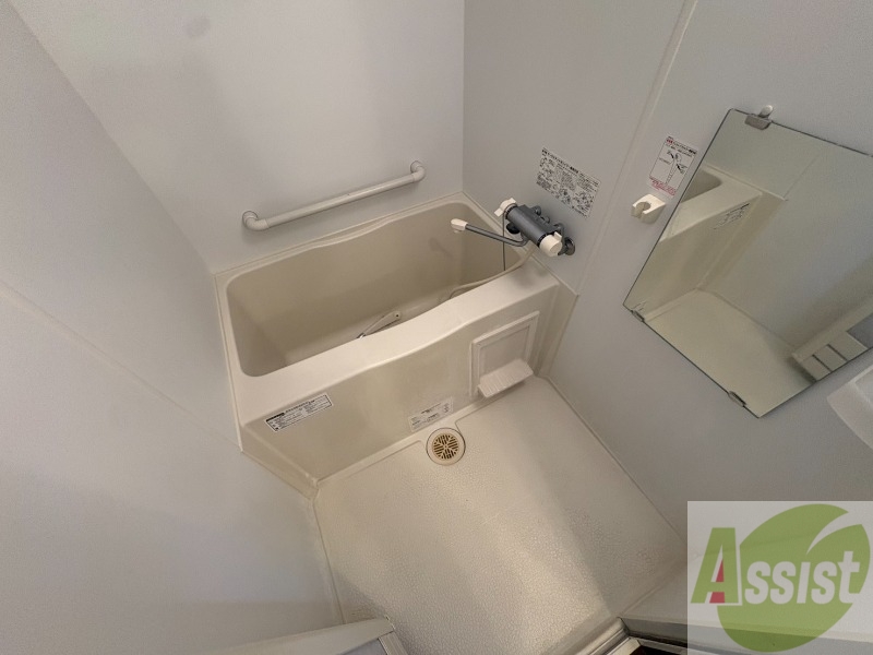 バス・シャワールーム　お風呂になります。一日の疲れを癒してくださいね。