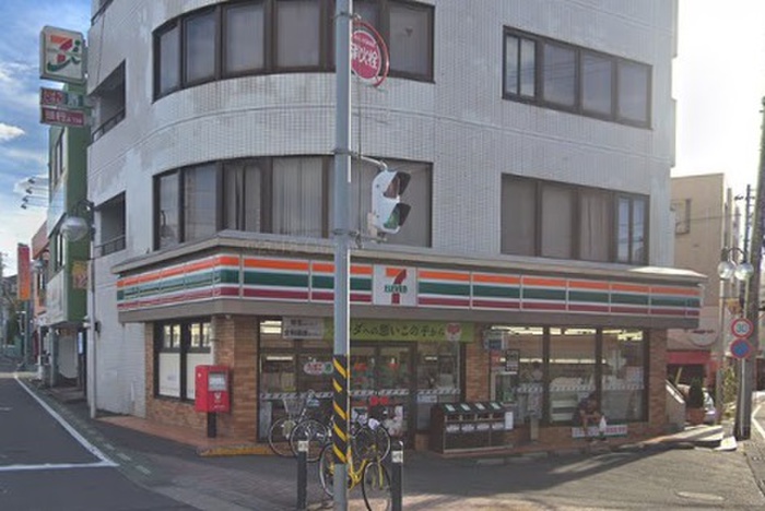 スーパー　セブンイレブン海老名駅前店（スーパー）まで600m