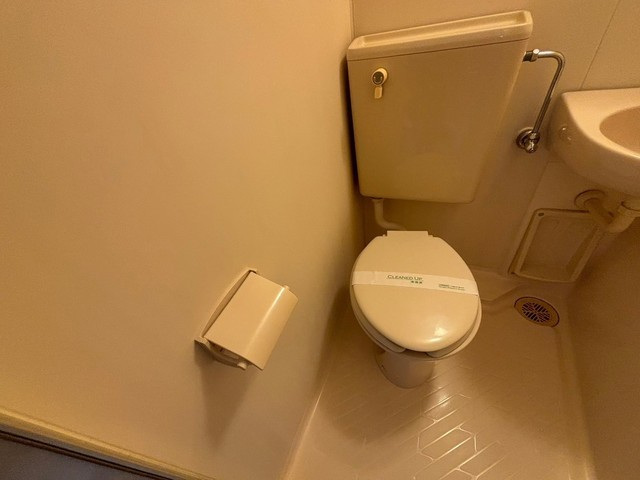 トイレ　別号室の写真です