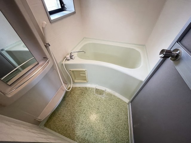 バス・シャワールーム　お風呂で日々の疲れを落としましょう