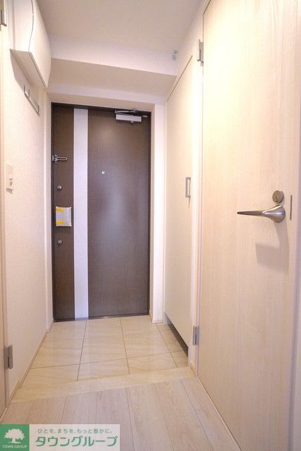 玄関　※写真は同タイプ住戸です。