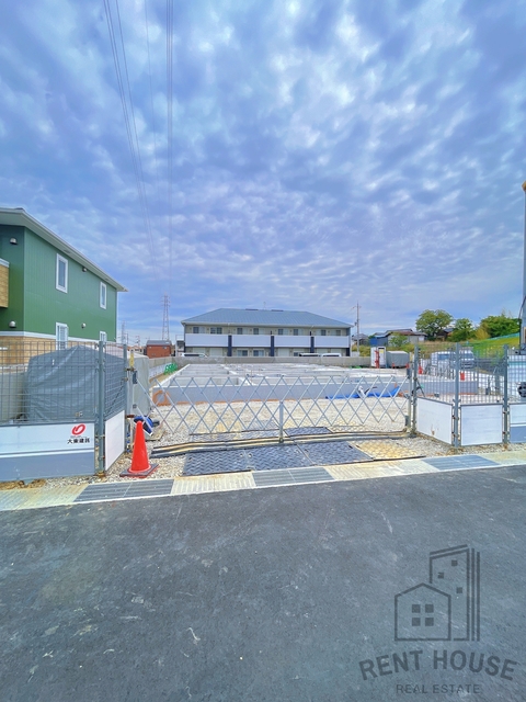 エントランス　外観（建設中）