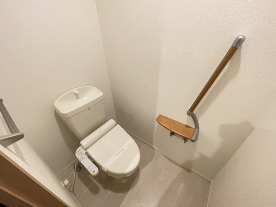 トイレ　※別部屋の写真です