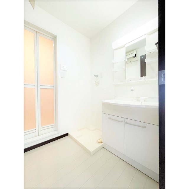 洗面設備　※別部屋写真、現況優先