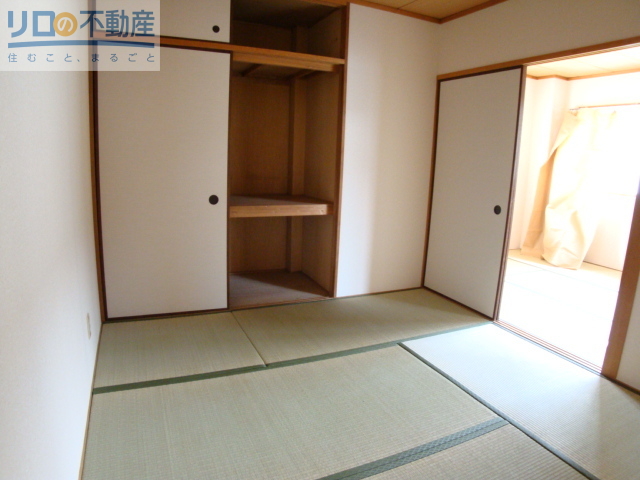 収納　押入れ
