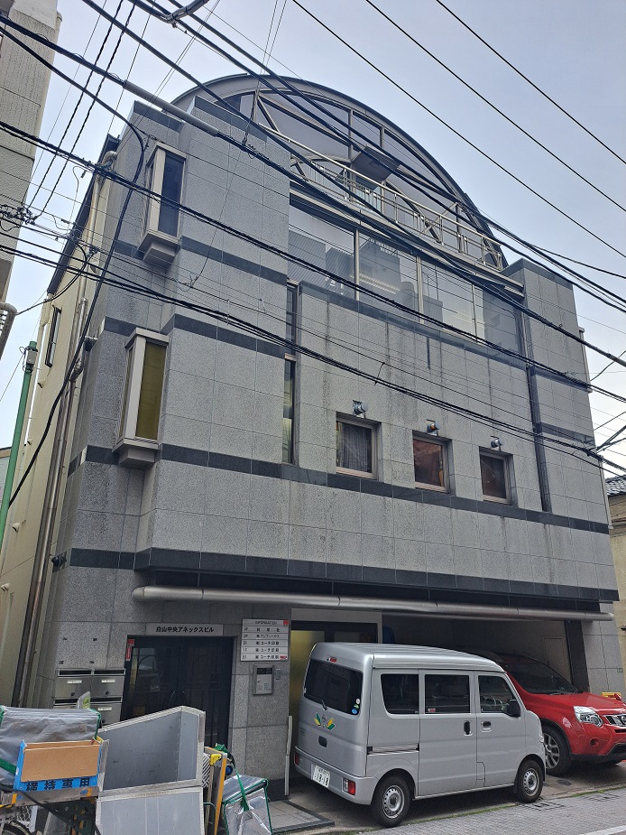 白山中央アネックスビルの外観写真