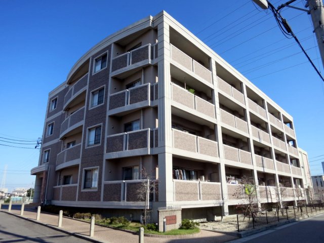 建物外観　外観は落ち着いています