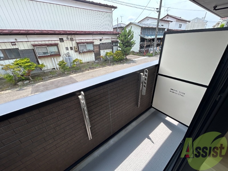 バルコニー　バルコニーを撮影しました。洗濯物を干せます。