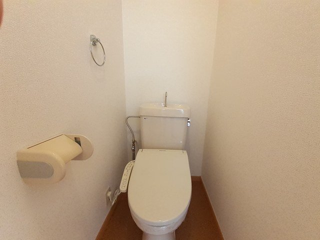 トイレ　トイレもきれいです