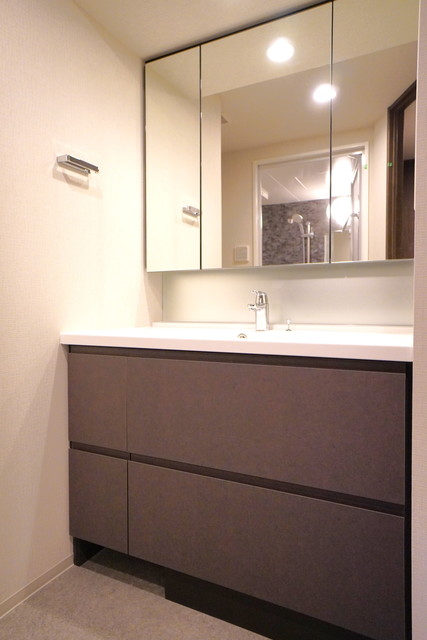 洗面設備　※写真は同タイプ住戸です。