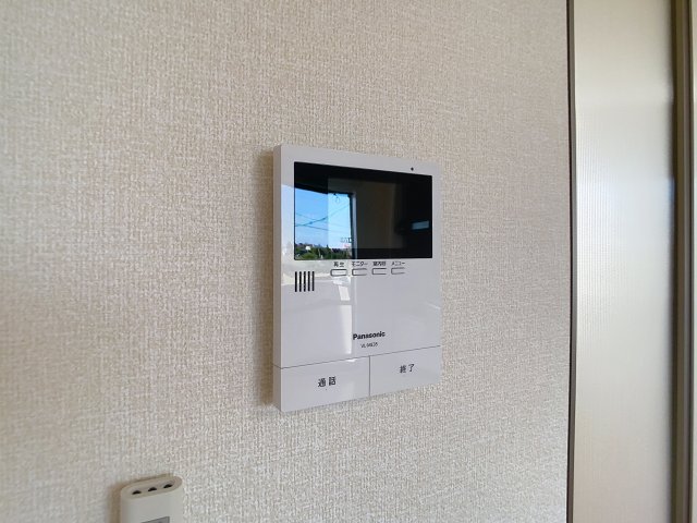 セキュリティ　掲載写真は同型の左右反転の部屋を掲載しております。実際のお写