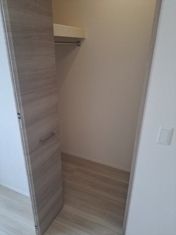 収納　お洋服もたくさんしまえます