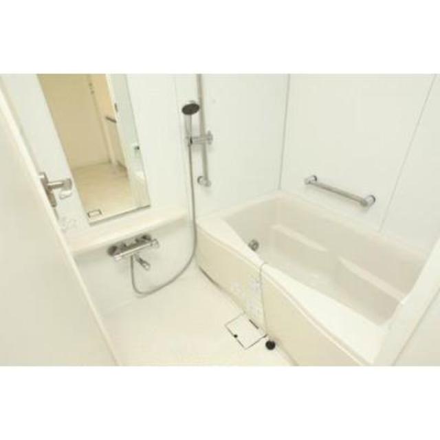 バス・シャワールーム　※写真は同タイプ住戸です。