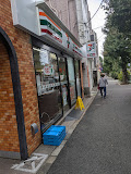 コンビニ　セブンイレブン文京本駒込2丁目店（コンビニ）まで156m