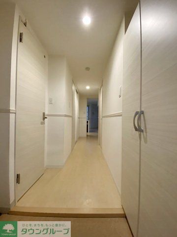 玄関　反転タイプになります