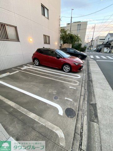 駐車場　駐車場