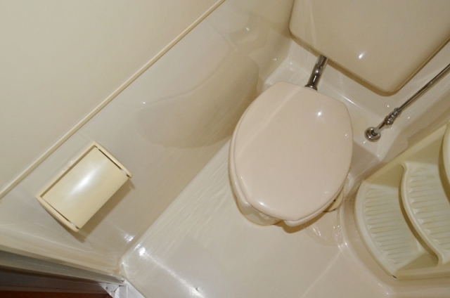 トイレ　浴室内にトイレがあります！