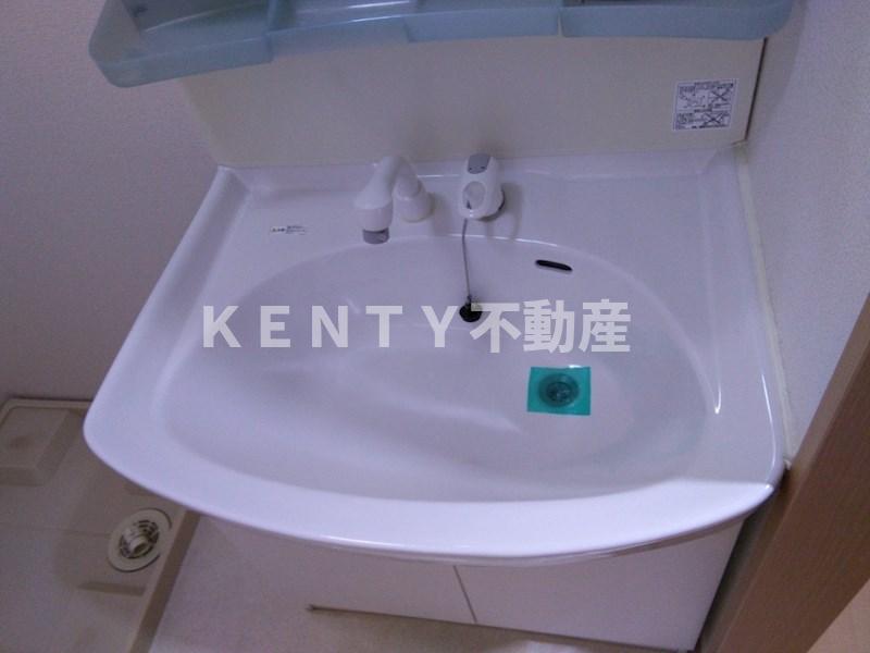 洗面設備　コンパクトで使いやすい洗面所
