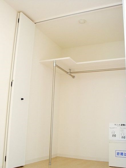 収納　※別部屋の参考写真です。