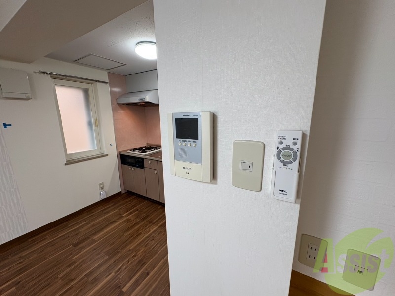 セキュリティ　ＴＶモニター付インターホンです。来客者の顔が見えるので安心！