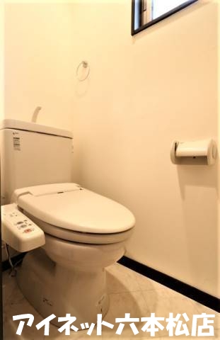 トイレ　清潔感のあるトイレです。