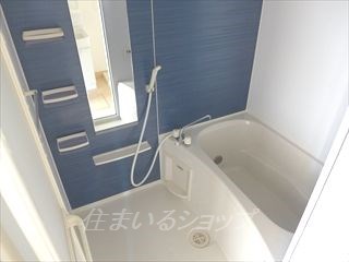 バス・シャワールーム　追い焚き・浴室暖房乾燥機あり