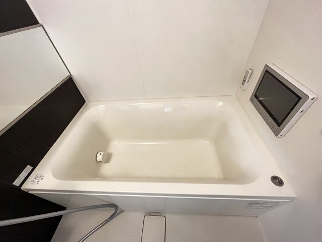 バス・シャワールーム　コンパクトで使いやすいお風呂です