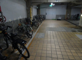 駐車場　駐輪場です