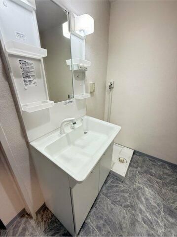 洗面設備　別タイプ部屋　参考写真です