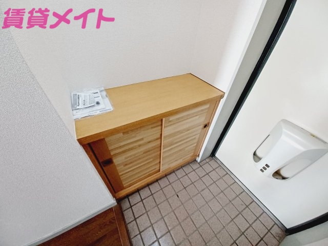 収納　同物件別部屋写真
