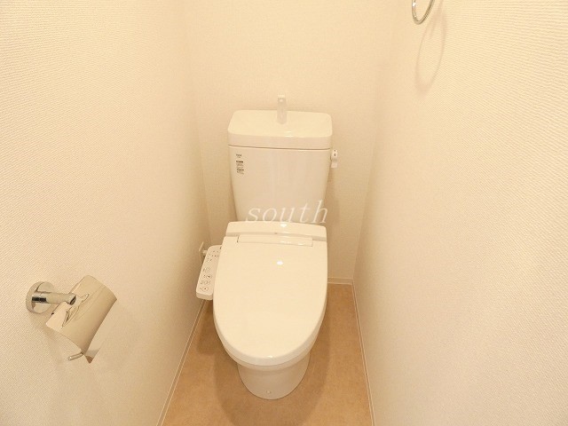 トイレ　号数・階数により室内カラーが異なります