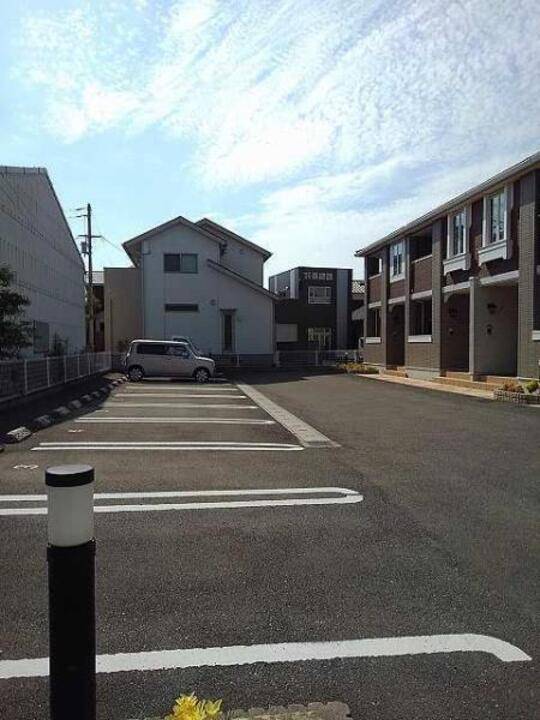 駐車場　駐車場