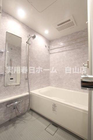 バス・シャワールーム　※同間取り別部屋参考写真となります