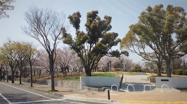 公園　鶴山台惣ケ池公園（公園）まで710m
