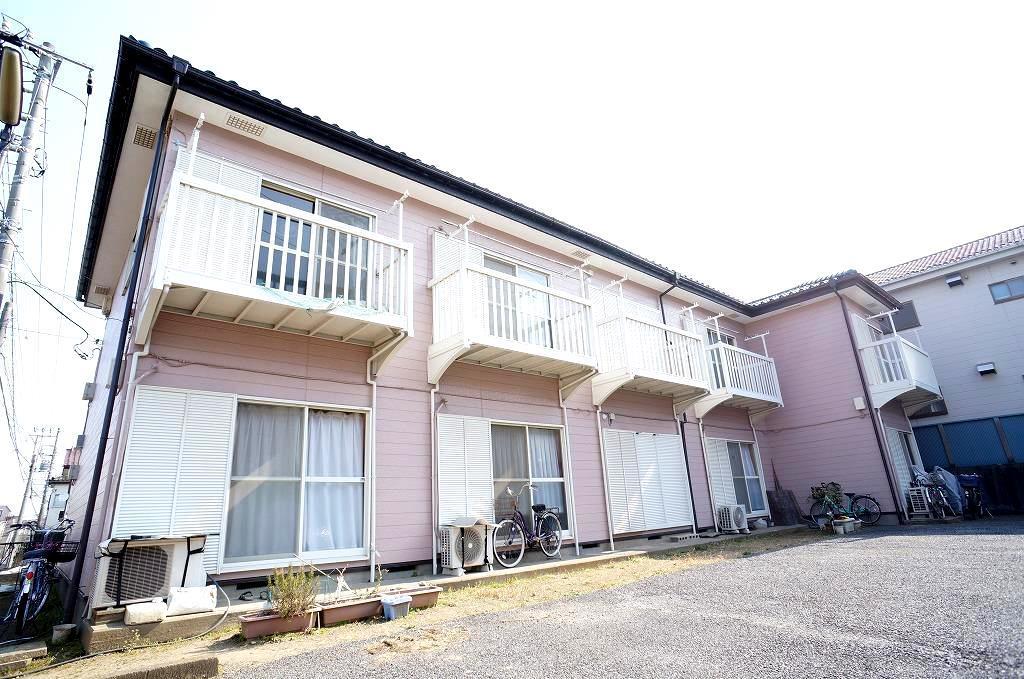 建物外観　藤色に染めた外観で落ち着いた感じにしました。