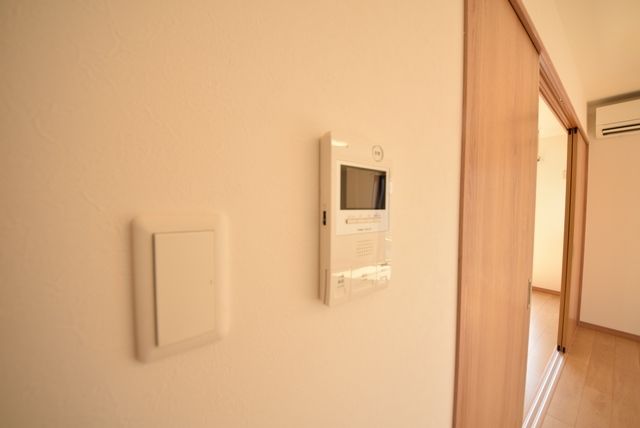 セキュリティ　※同建物　同タイプ別室の設備参考写真　現況優先