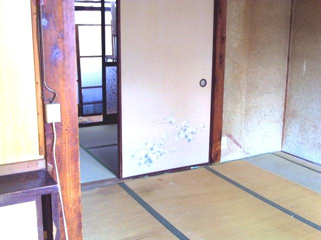 その他部屋・スペース　本間の6帖和室