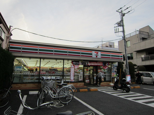 コンビニ　セブンイレブン　川口上青木中央通り店（コンビニ）まで705m
