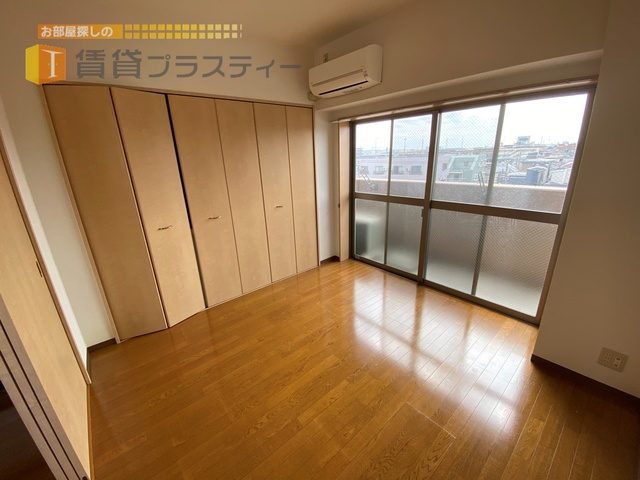 居室・リビング　※同建物反転写真