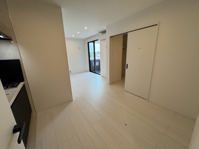 居室・リビング　同マンションの同間取り302号室画像
