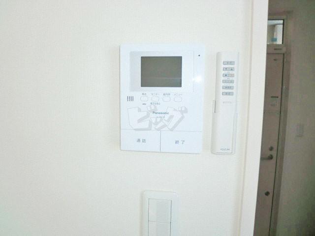 セキュリティ　来客の顔が見えて安心！TVモニターホン付きです♪