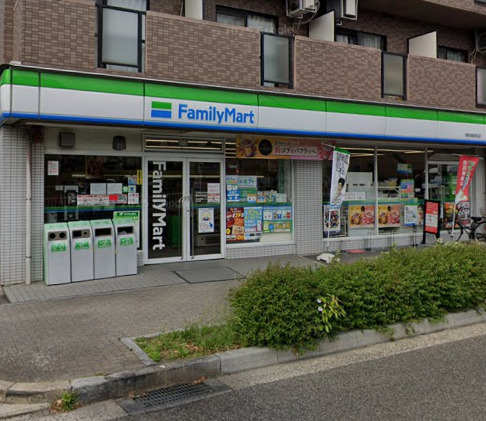コンビニ　ファミリーマート 明和高校前店（コンビニ）まで389m