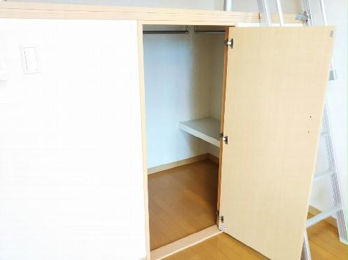 収納　同タイプの写真です。仕様が異なる場合があります。