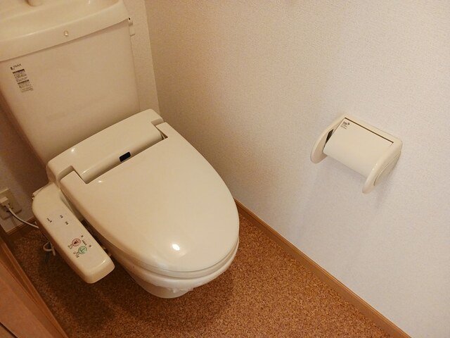 トイレ　落ち着いたトイレです