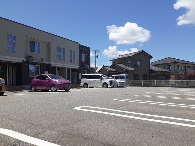 駐車場　駐車スペースもあります