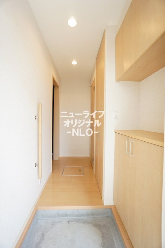 玄関　使い勝手と収納力に優れたセパレート式シューズボックス付☆