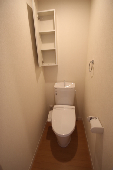 トイレ　※他号室の写真です。
